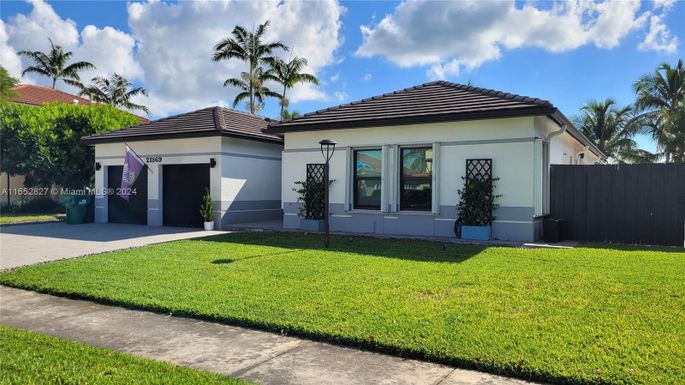 21369 SW 92nd Ave, Cutler Bay FL 33189