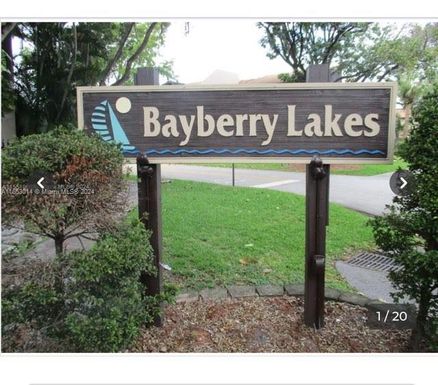 1851 Bayberry Dr, Pembroke Pines FL 33024