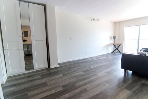 899 West Ave # 8D, Miami Beach FL 33139