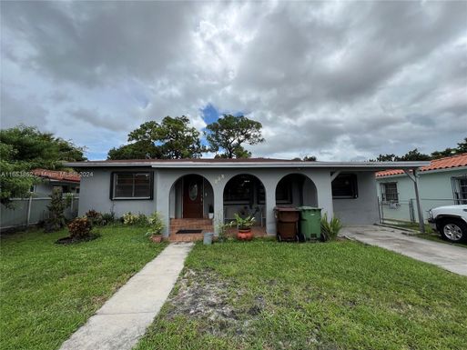 546 E 27th St, Hialeah FL 33013