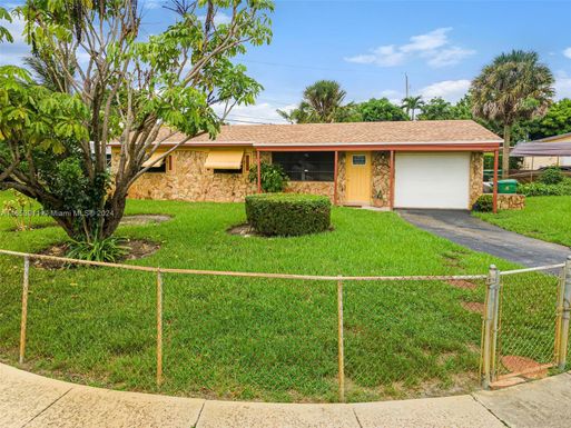 3641 NW 5th Pl, Lauderhill FL 33311