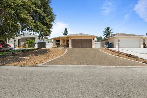 11571 Saunders Ave, BONITA SPRING, Other City - In The State Of Florida FL 34135