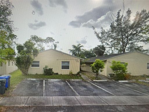 1031 N 61st Ave # 1031, Hollywood FL 33024