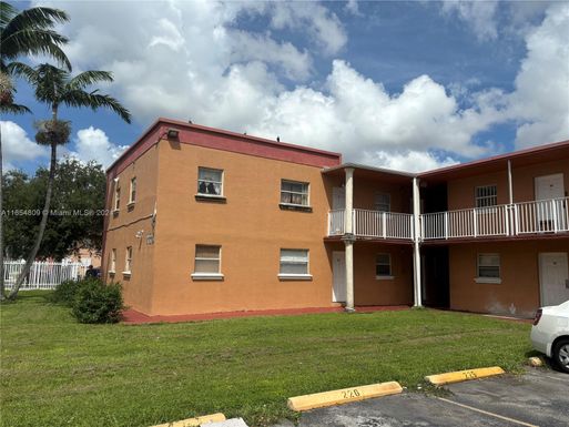 1245 W 24th St # 102, Hialeah FL 33010