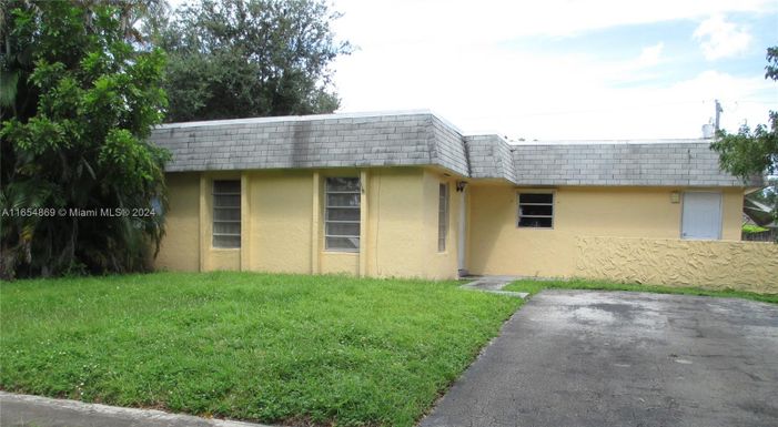 3131 N 73rd Ave, Hollywood FL 33024