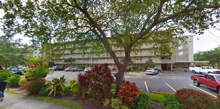 4700 Washington St # 402, Hollywood FL 33021