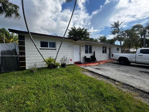 9371 SW 169th St, Palmetto Bay FL 33157