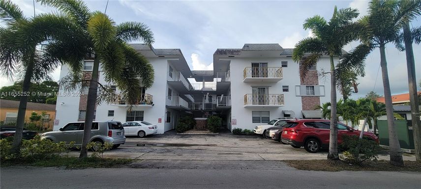 2238 Monroe St # 305, Hollywood FL 33020