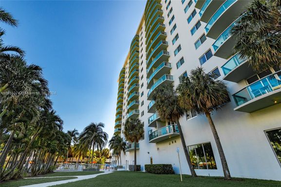 19380 Collins Ave # 15, Sunny Isles Beach FL 33160