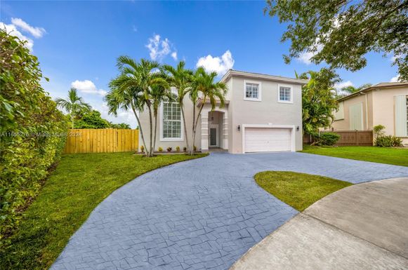 9055 NW 168th Ter, Miami Lakes FL 33018