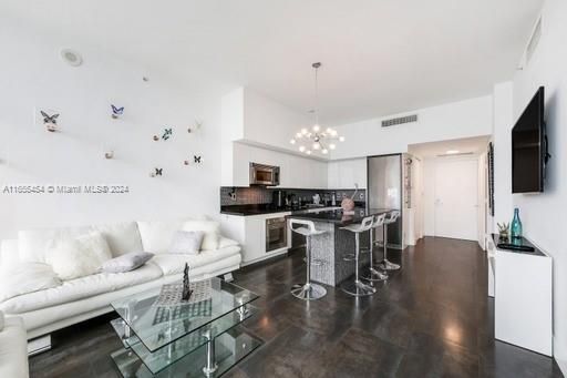 92 SW 3 st # 5108, Miami FL 33130