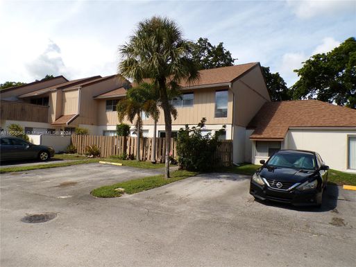 837 NW 81st Ave # 2, Plantation FL 33324