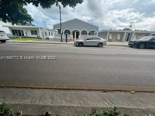 2424 SW 22nd St, Miami FL 33145