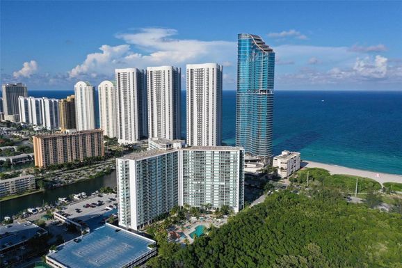 100 Bayview Dr # 215, Sunny Isles Beach FL 33160