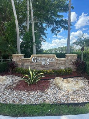 15868 NW 4th St, Pembroke Pines FL 33028