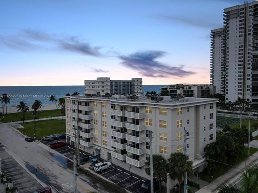 1901 S Ocean Dr # 104, Hollywood FL 33019