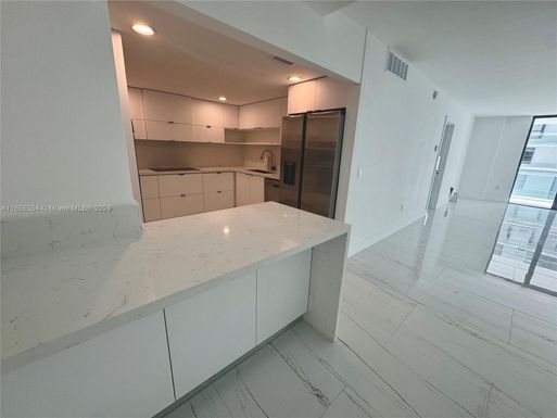 9801 Collins Ave # 10J, Bal Harbour FL 33154