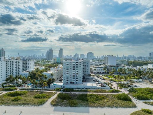 465 Ocean Dr # 405, Miami Beach FL 33139