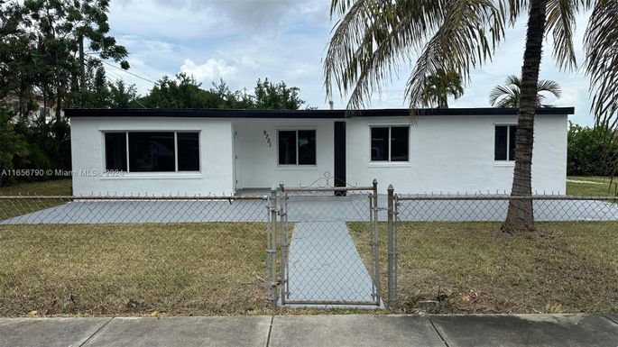 9751 SW 47th St, Miami FL 33165