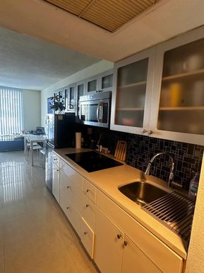 19201 Collins Ave # 123, Sunny Isles Beach FL 33160