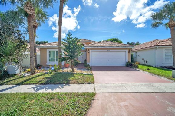 7246 Chesapeake Cir, Boynton Beach FL 33436