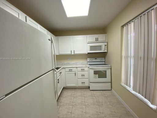 6071 NW 61st Ave # 107, Tamarac FL 33319