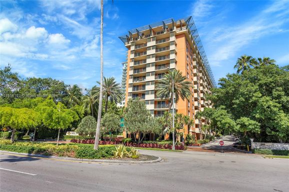 2951 S Bayshore Dr # 307, Miami FL 33133