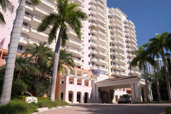 799 Crandon Blvd # 108, Key Biscayne FL 33149