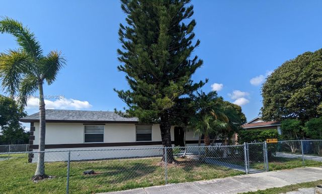 15014 SW 303rd St, Homestead FL 33033