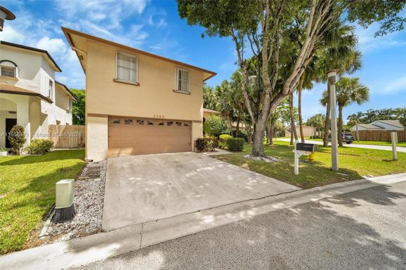 2342 NW 34th Way, Coconut Creek FL 33066