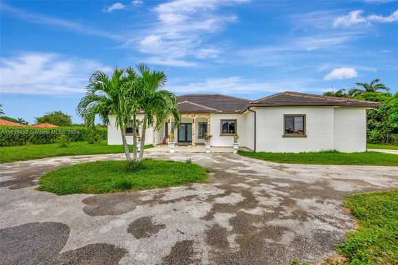 20805 SW 244th St, Homestead FL 33031