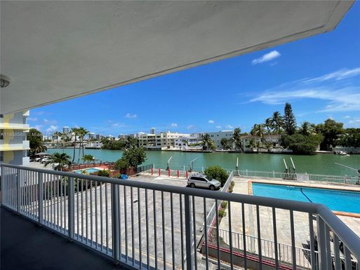 110 S Shore Dr # 3E, Miami Beach FL 33141