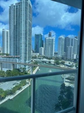 185 SW 7th St # 1605, Miami FL 33130