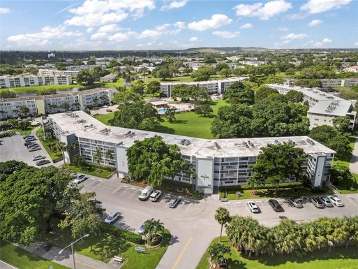 1012 Berkshire A # 1012, Deerfield Beach FL 33442