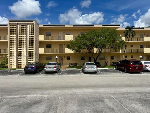 301 Cambridge Rd # 302, Hollywood FL 33024