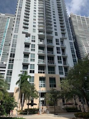 1050 Brickell Ave # 3220, Miami FL 33131