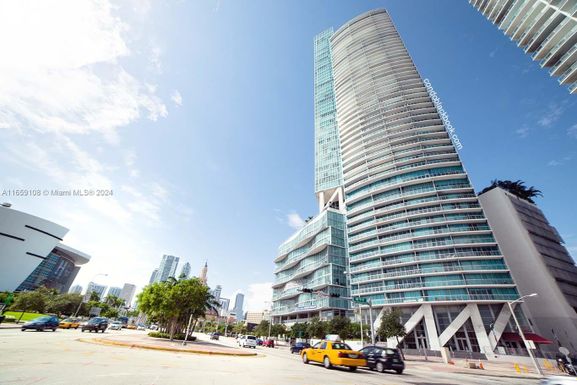 888 Biscayne Blvd # 2601, Miami FL 33132