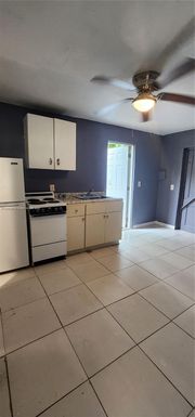 6401 NW Miami Pl Rear, Miami FL 33150