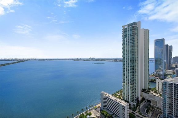 650 NE 32nd St # 3502, Miami FL 33137