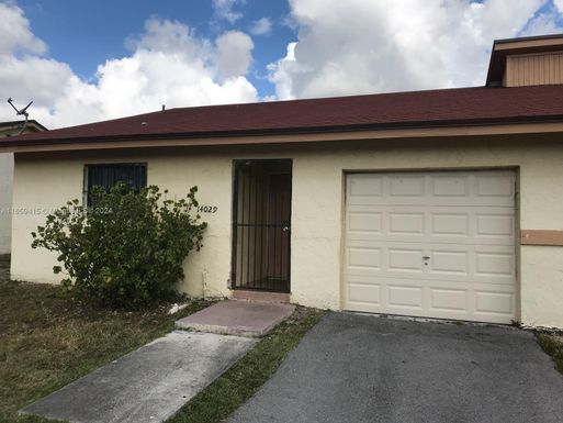 14029 SW 282nd St, Homestead FL 33033