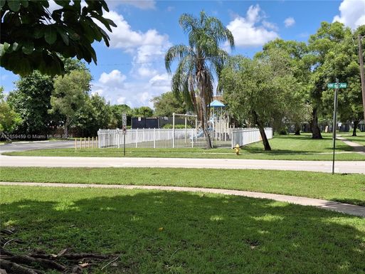 4740 NW 9th Dr # 4740, Plantation FL 33317