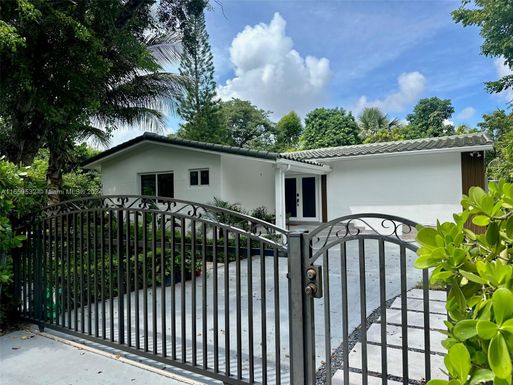 7650 SW 64th Ct, South Miami FL 33143