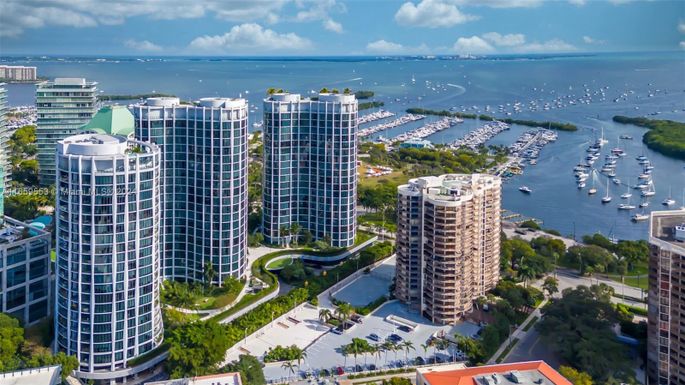 2831 S Bayshore Dr # 402, Miami FL 33133