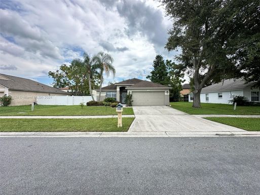 5421 Watson Rd, Riverview FL 33578