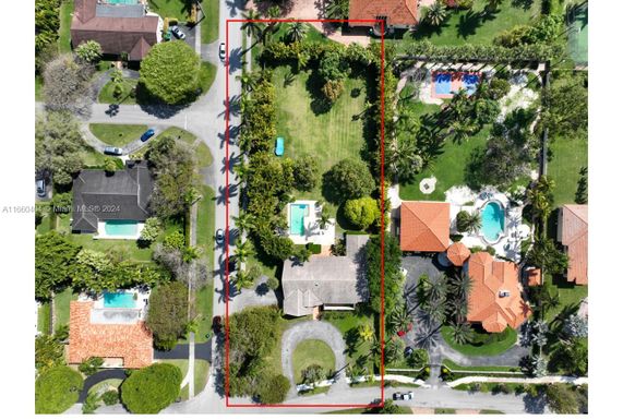 7200 SW 100th St, Pinecrest FL 33156