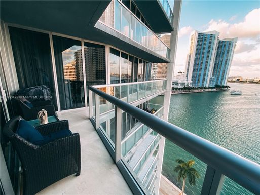 465 Brickell Ave # 1101, Miami FL 33131