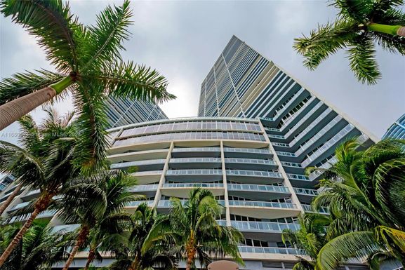 495 Brickell Ave # 520, Miami FL 33131