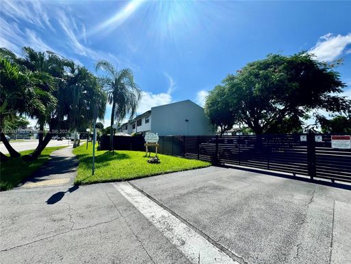 8060 SW 152nd Ave # 504, Miami FL 33193