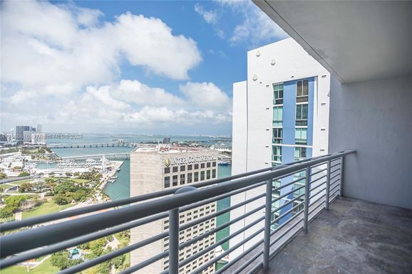 325 S Biscayne Blvd # 3524, Miami FL 33131