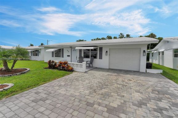 804 SW 24th St, Boynton Beach FL 33426